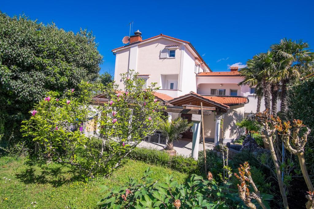 Villa Palma Malinska Exterior foto